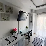 White Orchid Modern Studio Near Metro & Free Parking Thessalonique
