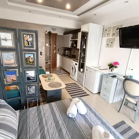 White Orchid Modern Near Metro & Free Parking *