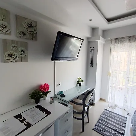 White Orchid - Modern Salonic